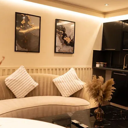 The Opulence Bradford (West Yorkshire)
